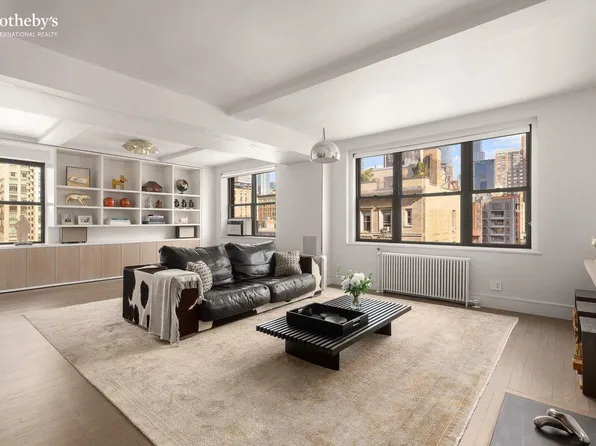 140 East 28th Street 10G image 2 of 16