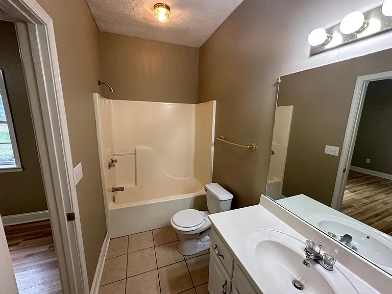 313 E Lampkin St #8 — Photo 11