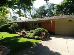 18120 Amberly Ln, South Bend, IN