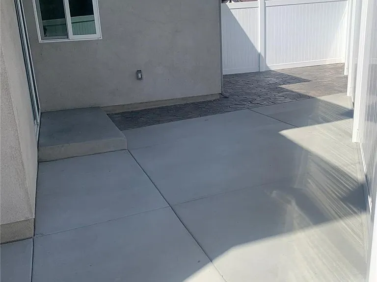 16507 San Fernando Mission Blvd — Photo 17