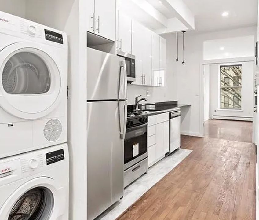 1st image of 551 Manhattan Ave APT 2