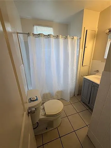 4 bed, 2.0 bath, 1450 sqft, $2,200 — Photo 4
