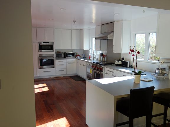 Newly remodeled gourmet kitc