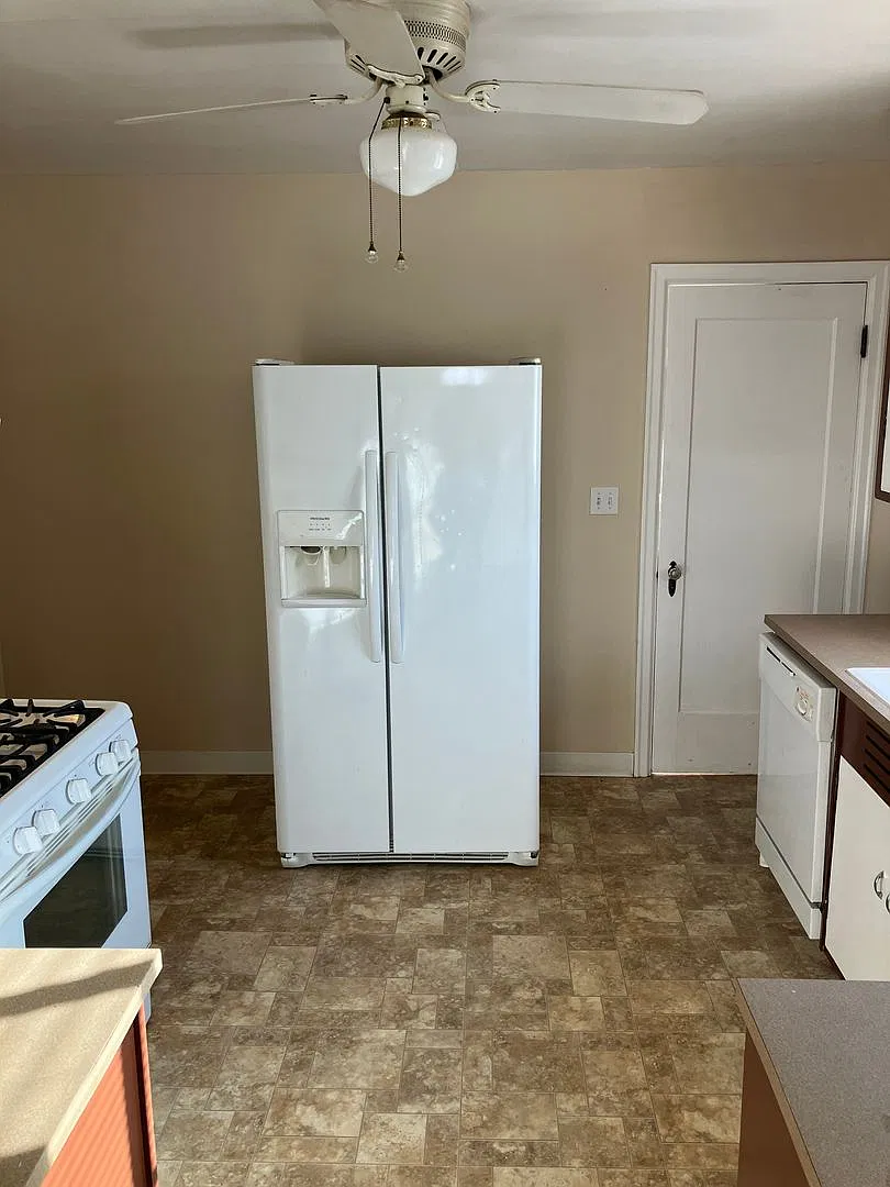 Well Maintained Three Bedroom Home in Northeast Salem — Photo 4