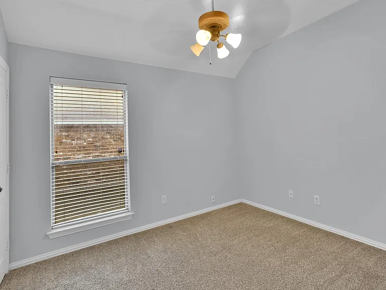 409 Silver Mine Dr — Photo 14
