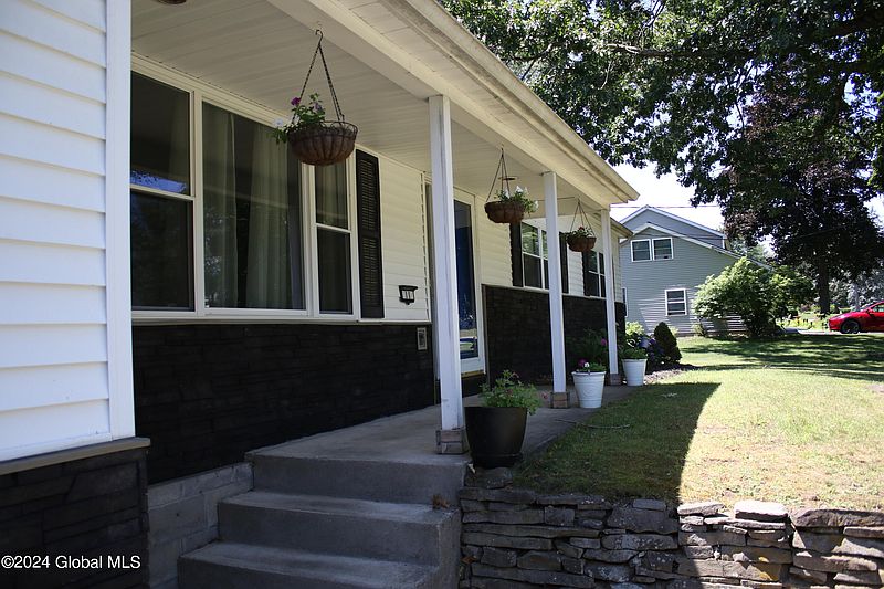 2nd image of 11 Eldorado Drive