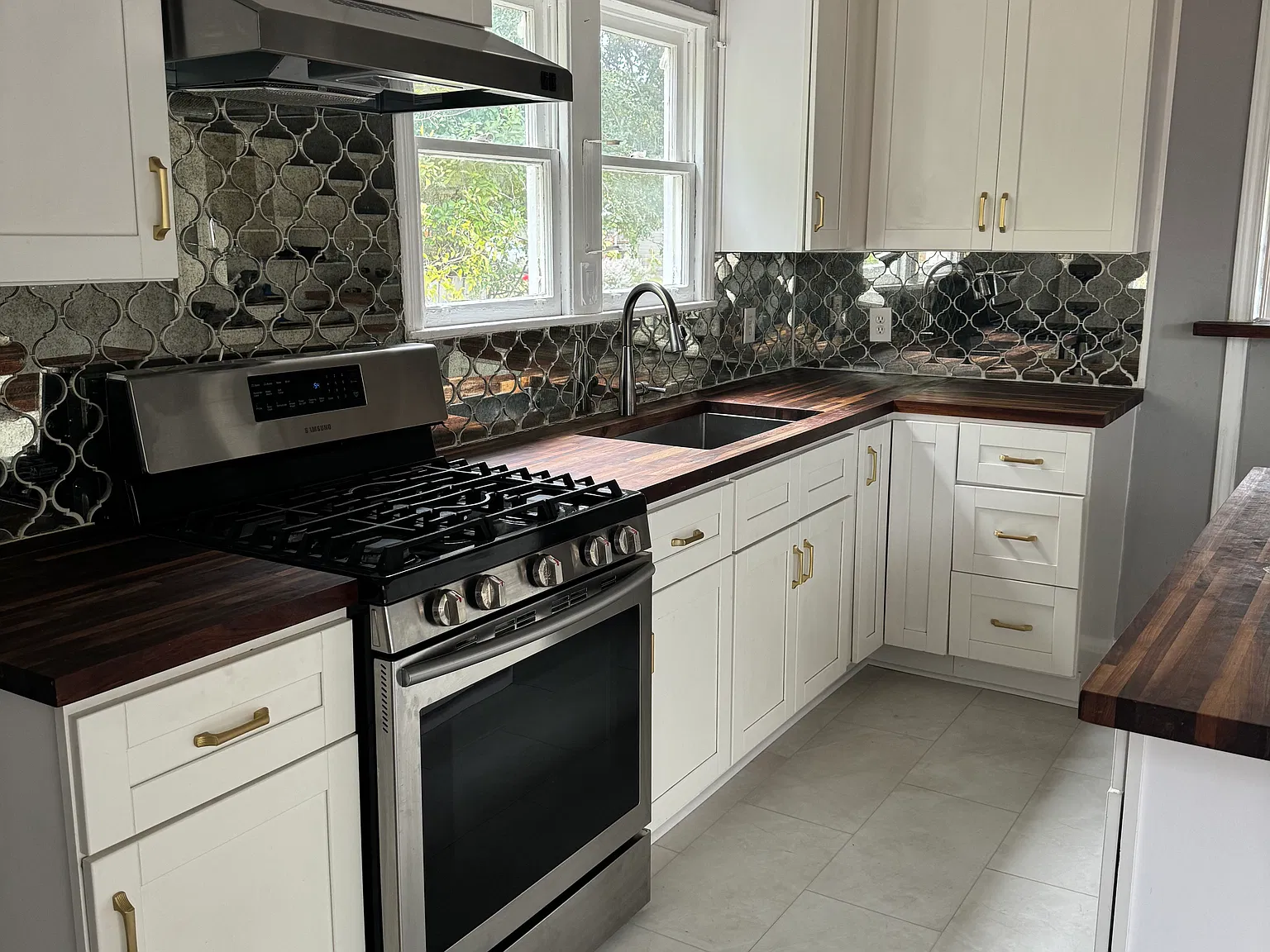 312 Winburn Ave — Photo 1