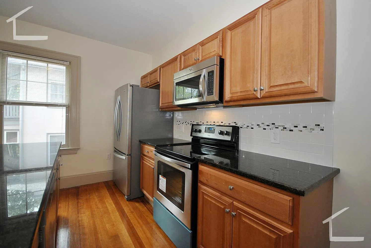 6 bed, 1800 sqft, $6,900 — Photo 1