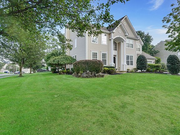 5th image of 2333 Sherwood Forest Dr