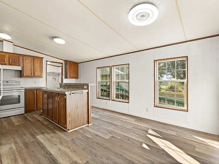 57 Hennein Berry Rd — Photo 7