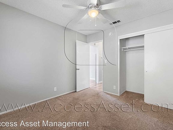 4th image of 150 E Lakeshore Dr Unit 29