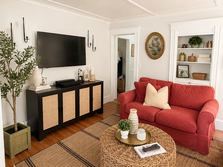 31 Alden St #2 — Photo 6