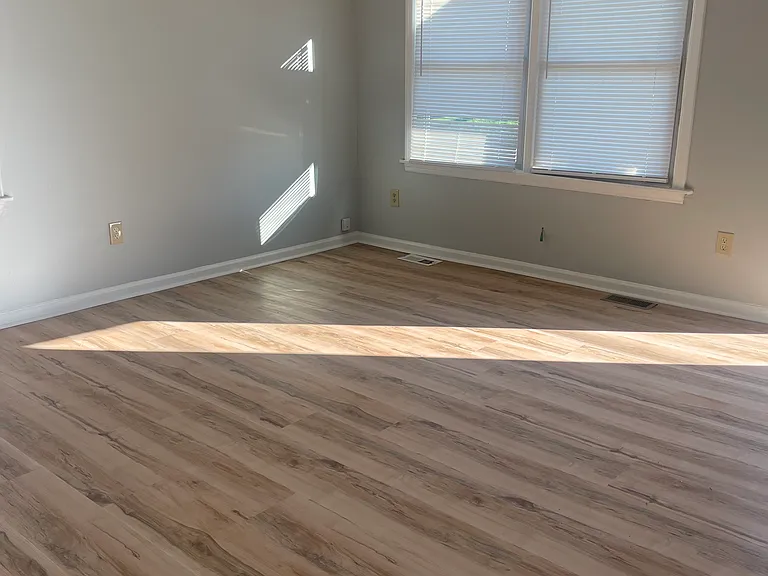 16 Hughes Ave — Photo 4