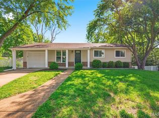 431 Rockview Dr, Saint Louis, MO 63129