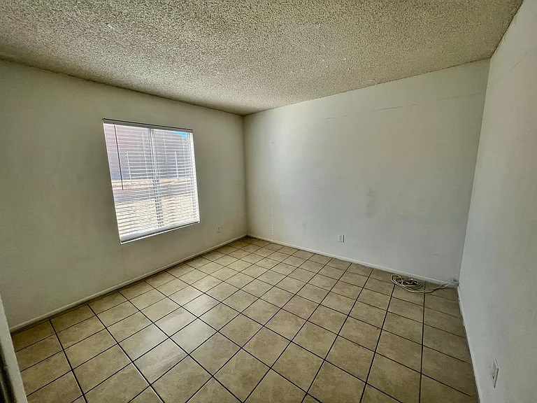 73433 Sun Valley Dr — Photo 15