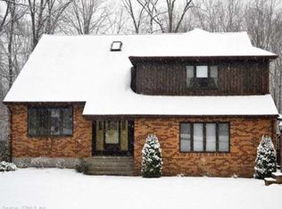 46 Deacon Cir, Southington, CT 06489