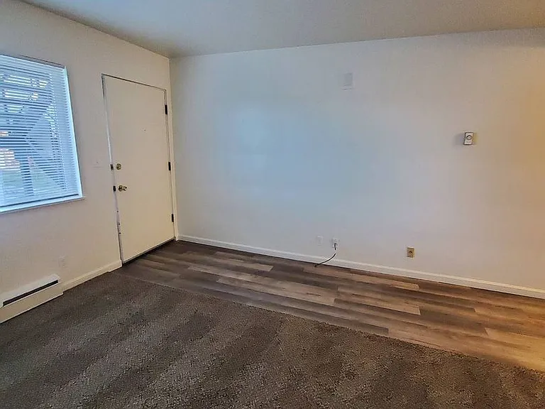 615 S Alder St — Photo 10