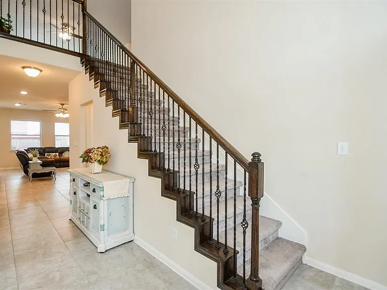 2214 Granite Park Ln — Photo 2