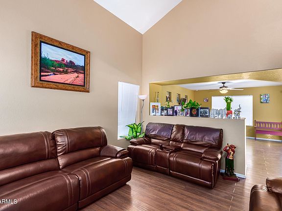 4th image of 10630 W Poinsettia Dr