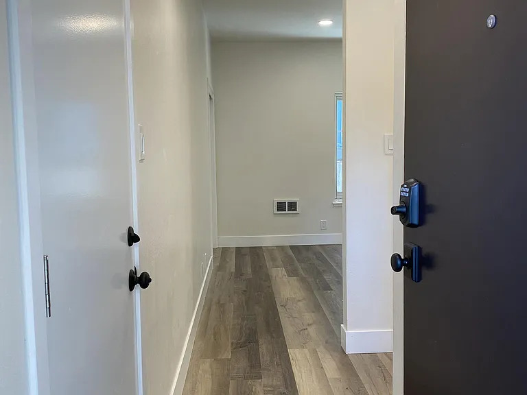 130 Magnolia Ave #2 — Photo 4