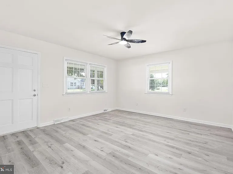 333 Santa Maria Ave — Photo 4