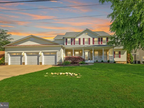 906 Bay St, Woodbridge, VA 22191