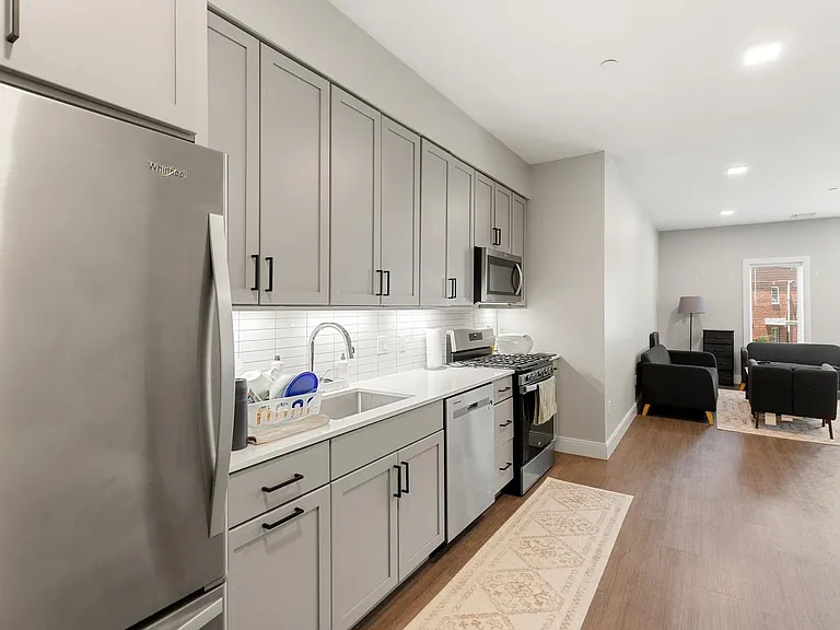 11 Walley St #110 — Photo 2
