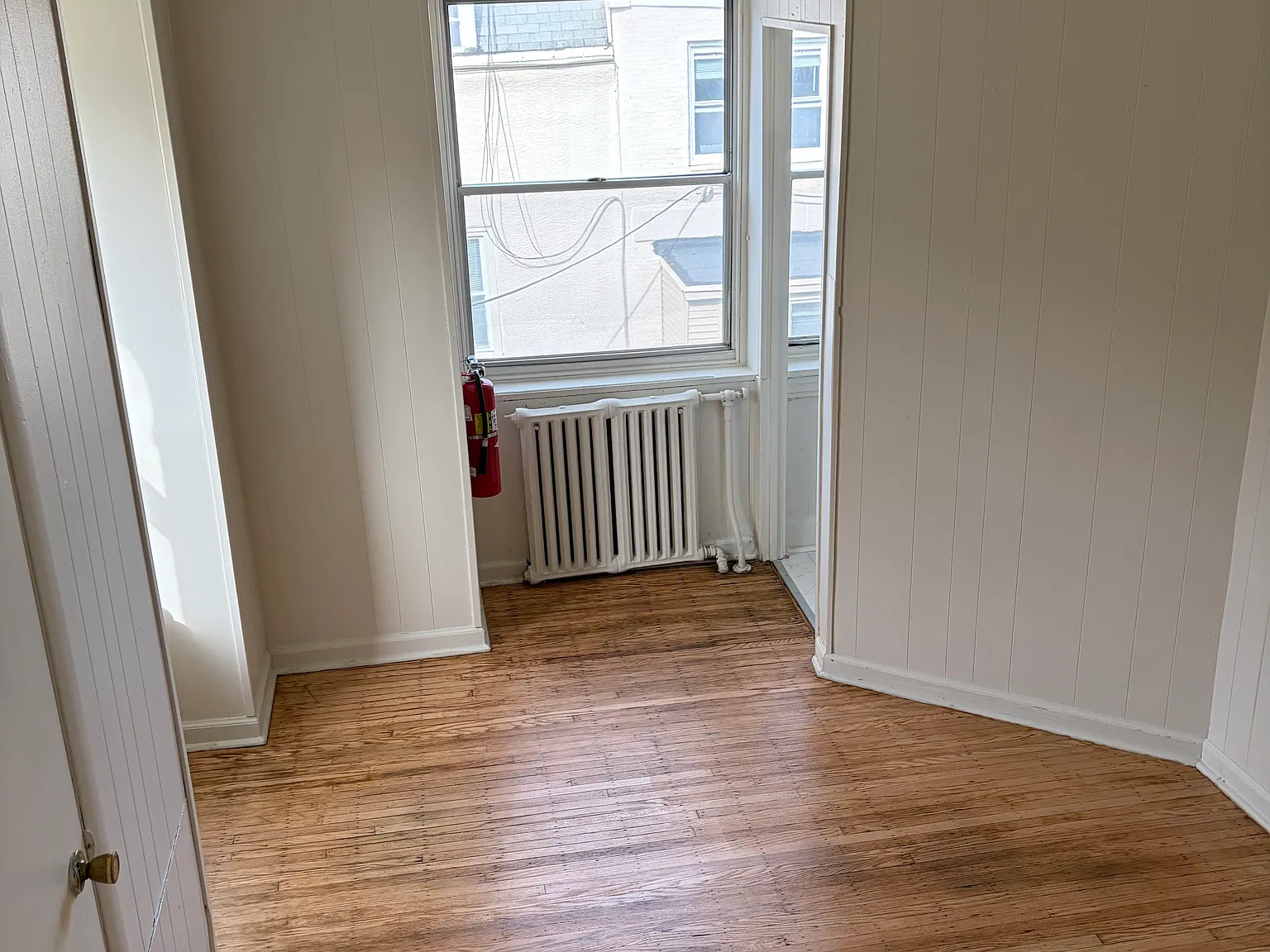 1 bed, 700 sqft, $1,300 — Photo 4