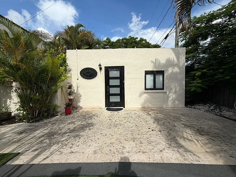 927 Paseo Andorra #COTTAGE — Photo 1