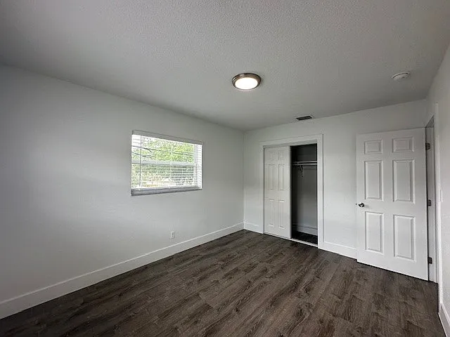 3660 NE 11th Ave — Photo 13