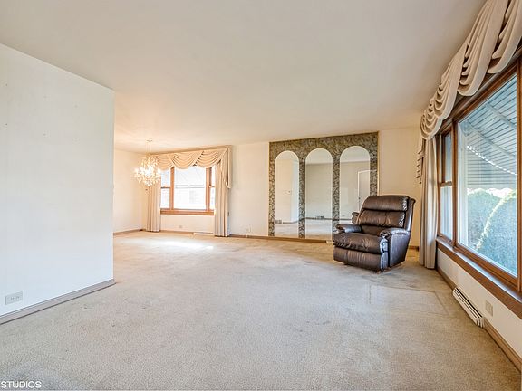 2nd image of 4553 N Osage Ave