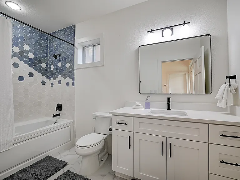 5511 N Dunlap Rd — Photo 53