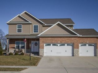 7210 N White Fir Dr, Edwards, IL 61528