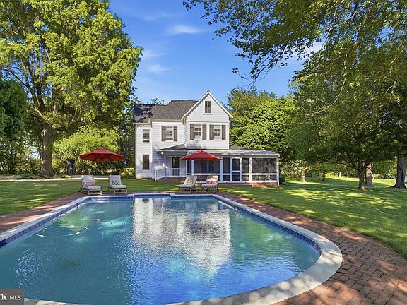 2nd image of 3770 Leonard Cove Ln
