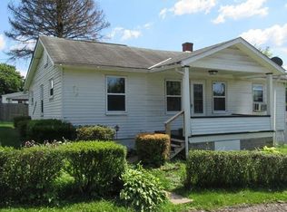 700 Meadow St, Apollo, PA 15613