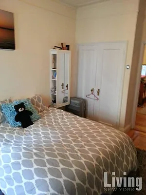 Rented by Living New York | media 13