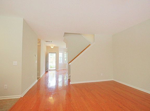 3rd image of 1911 Cedar Grove Dr