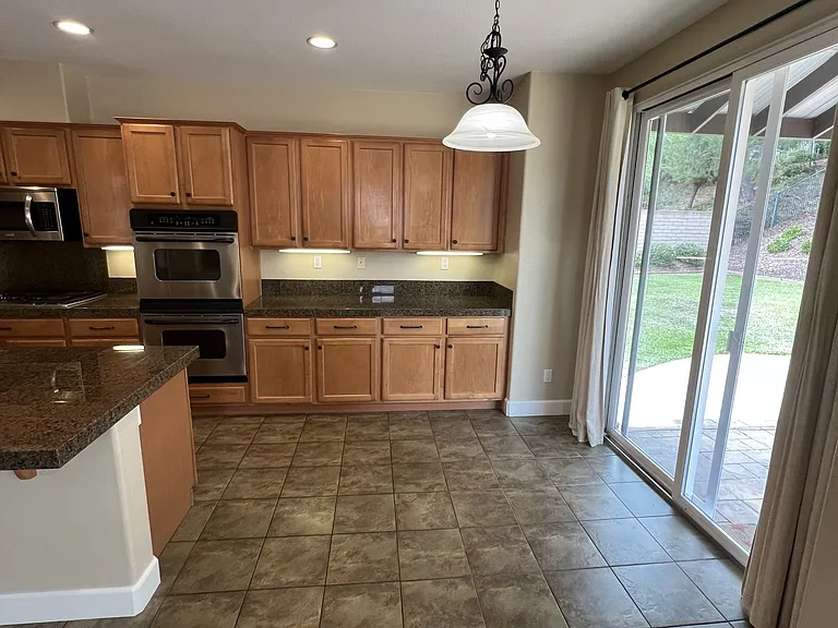 1612 Camino Largo St — Photo 7