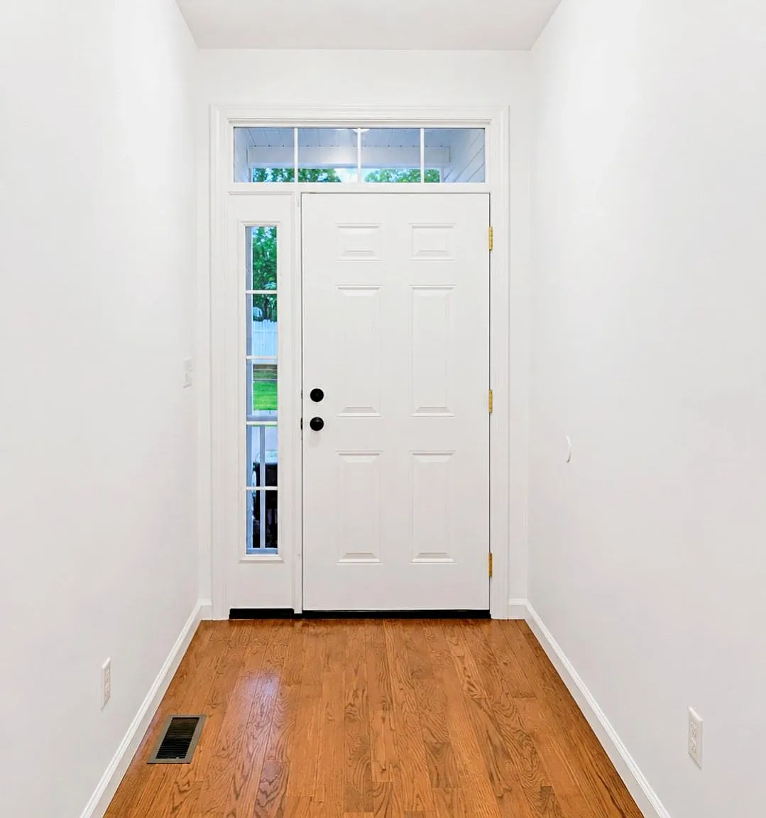 3 bed, 3.5 bath, 2211 sqft, $3,600 — Photo 3