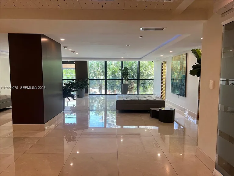 540 Brickell Key Dr #1022 — Photo 31