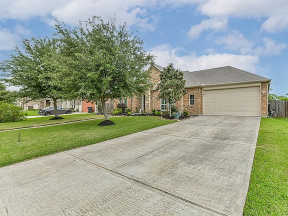 2nd image of 512 Rondel Rd