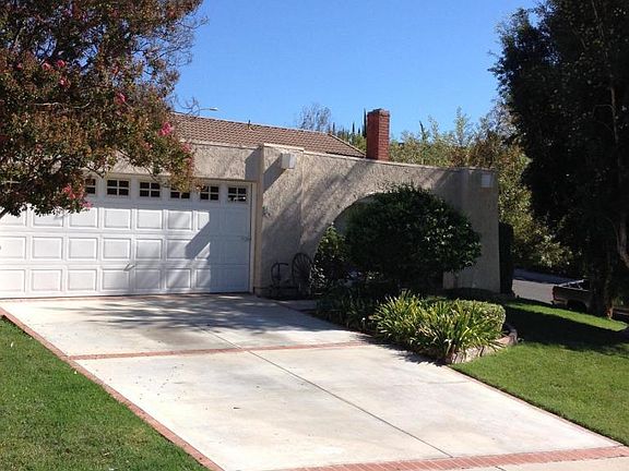 3rd image of 28932 Bardell Dr