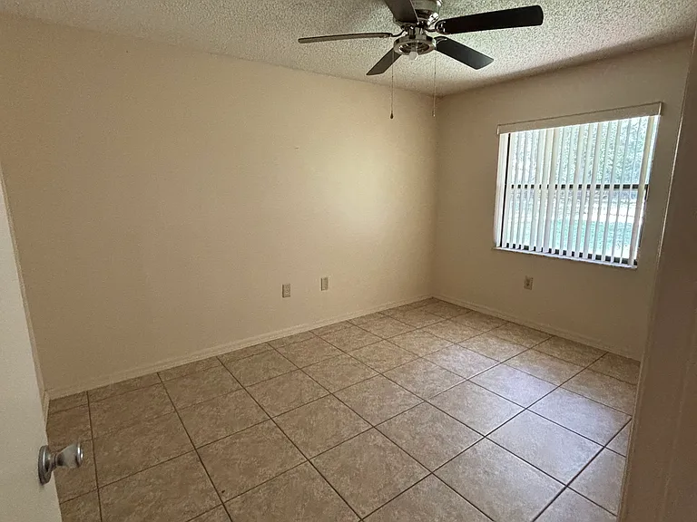 1140 Dosseywood Ln #1 — Photo 7