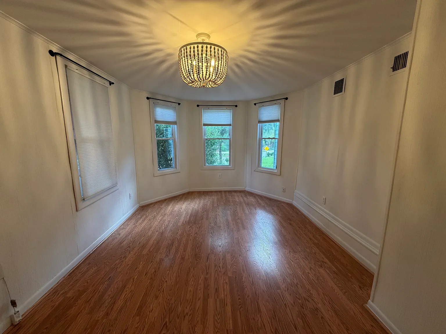 4 bed, 1148 sqft, $2,500 — Photo 4
