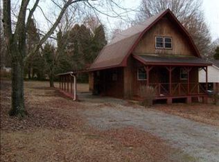 810 Stuart St, Eden, NC 27288