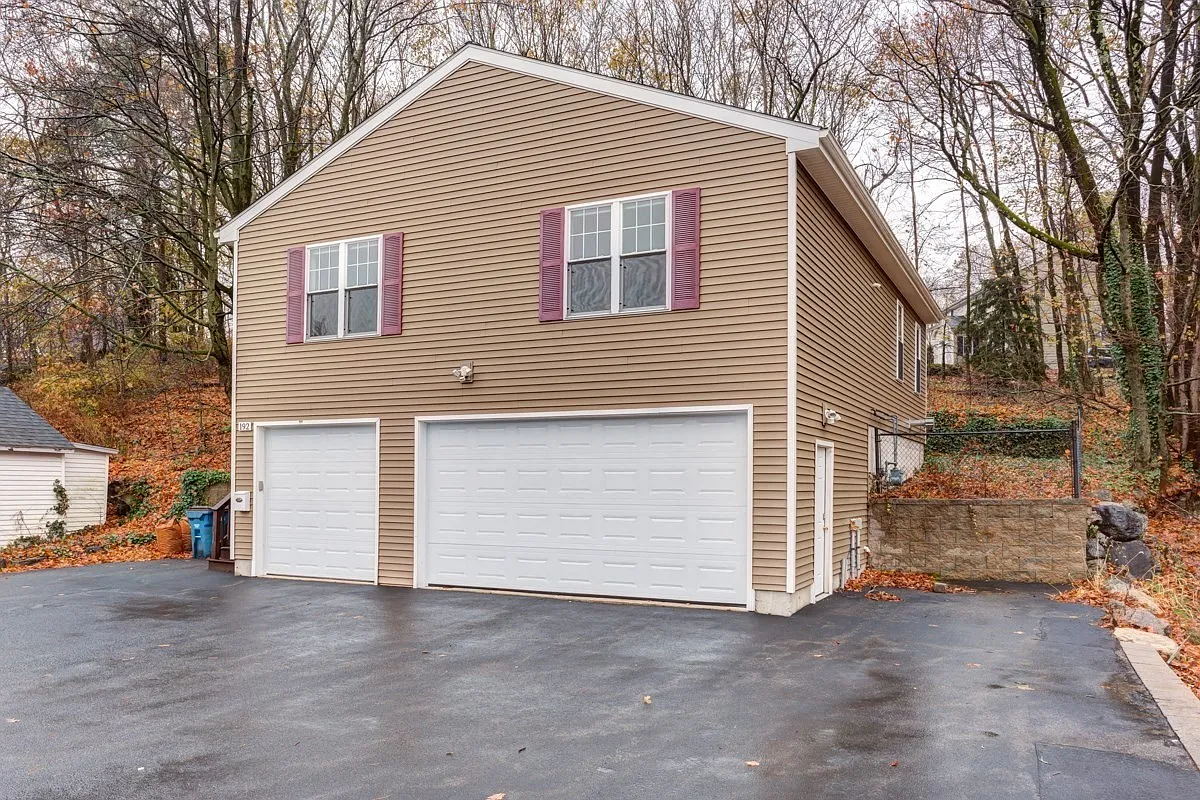 2 bed, 2.0 bath, 1200 sqft, $3,150 — Photo 1