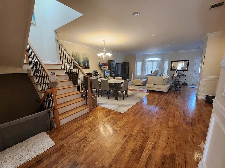 237 E Central Blvd #B — Photo 6