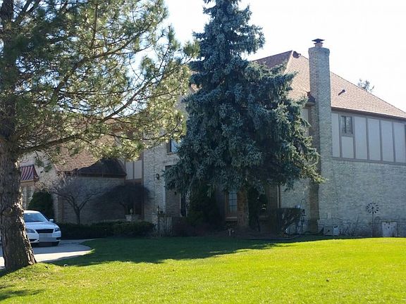 3rd image of 1826 Shaker Heights Dr
