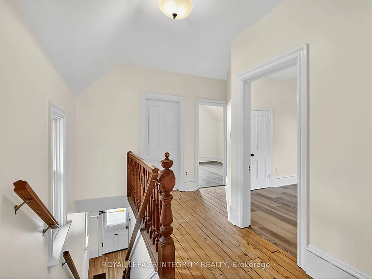 56 Grosvenor Ave — Photo 20