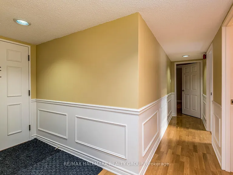 470 Laurier Ave W #902 — Photo 16